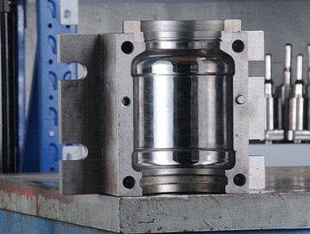 custom plastic bottle mold 1